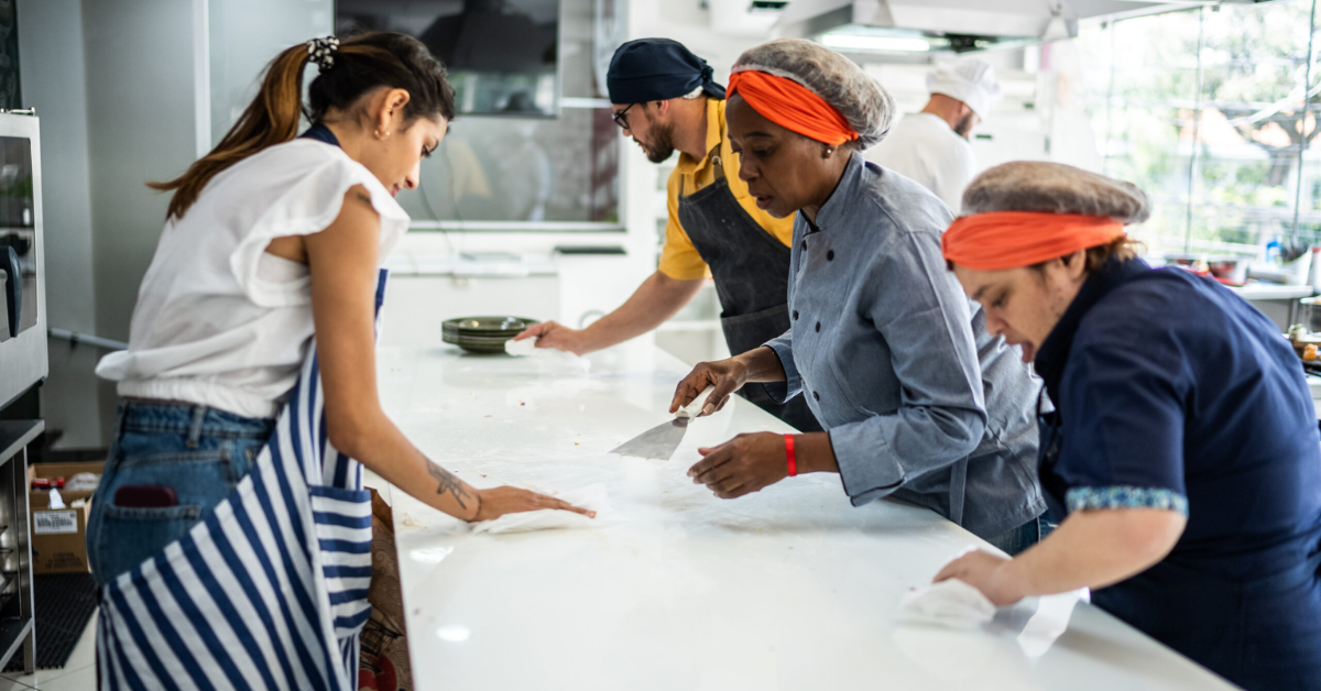 Ensuring Safety from Kitchen to Customer: The Importance of a Food Safety Hygiene Course